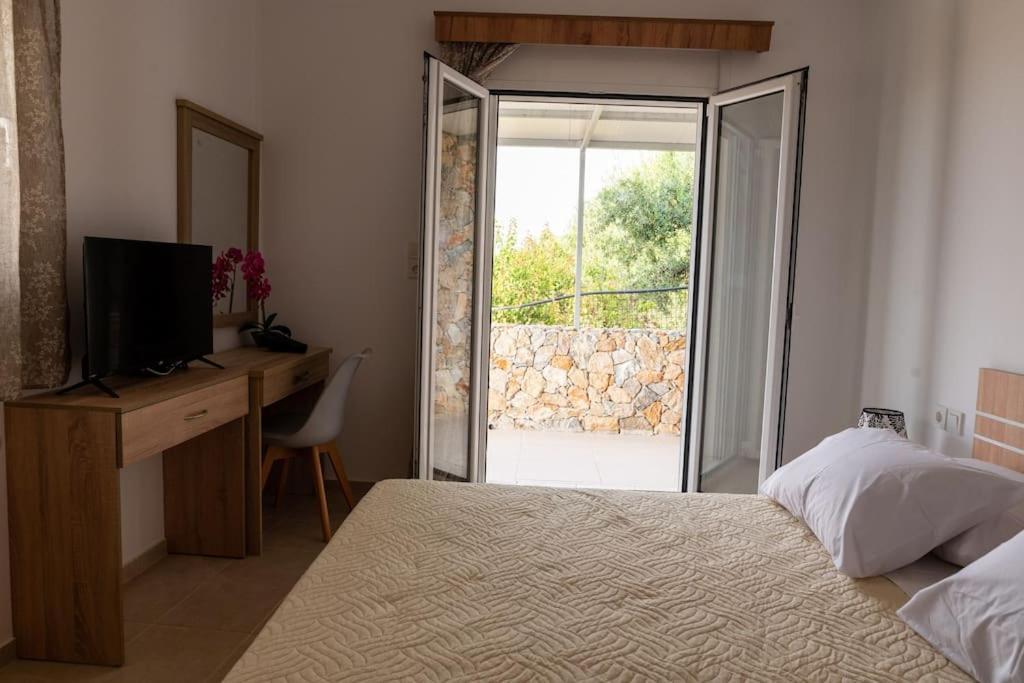 Apartamento Zografia - Charming House Near The Coast Marmari  Exterior foto