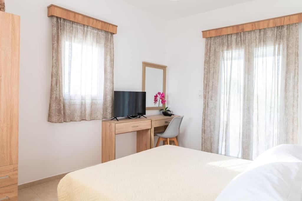 Apartamento Zografia - Charming House Near The Coast Marmari  Exterior foto