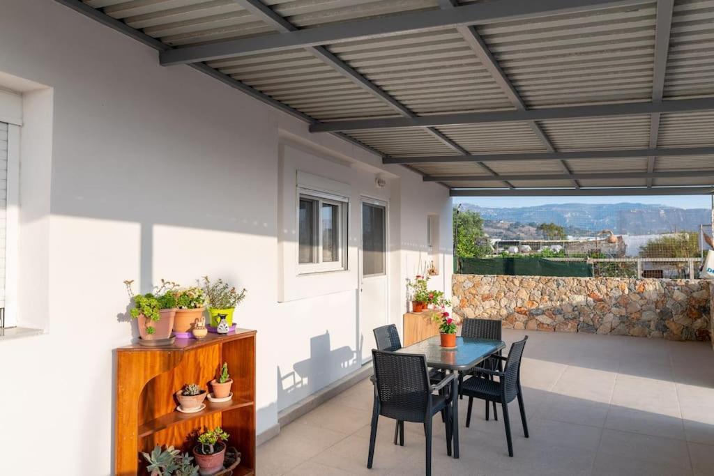 Apartamento Zografia - Charming House Near The Coast Marmari  Exterior foto