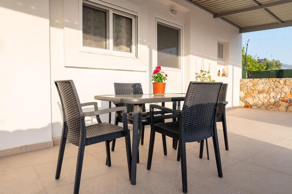 Apartamento Zografia - Charming House Near The Coast Marmari  Exterior foto